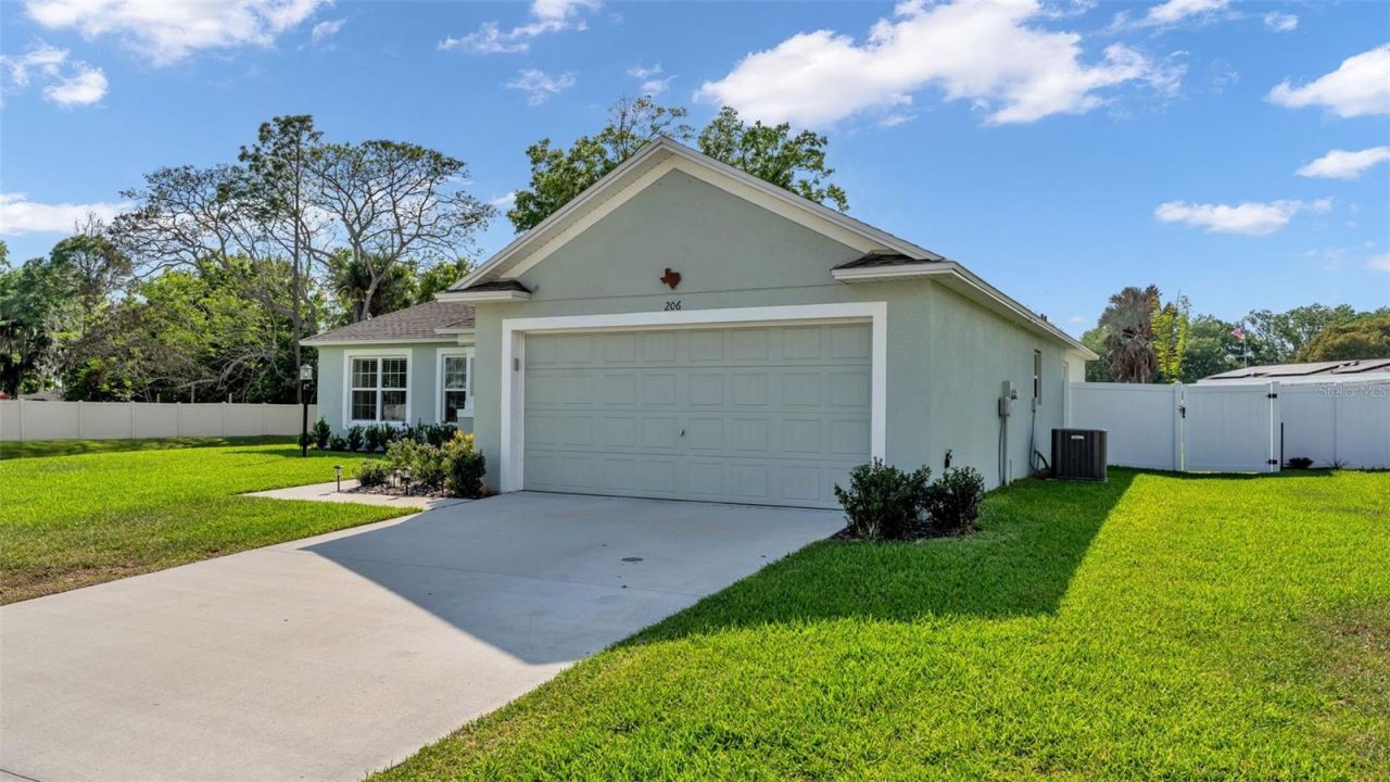 206 Samantha Avenue, Auburndale, FL 33823 Photo