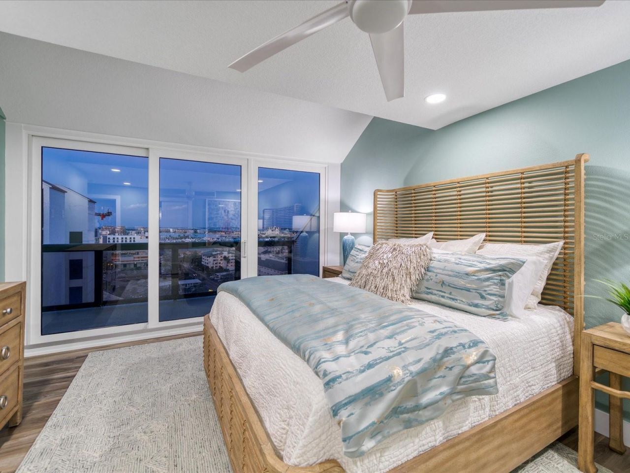 450 Gulfview Boulevard S, Unit 1708, Clearwater, FL 33767 Photo