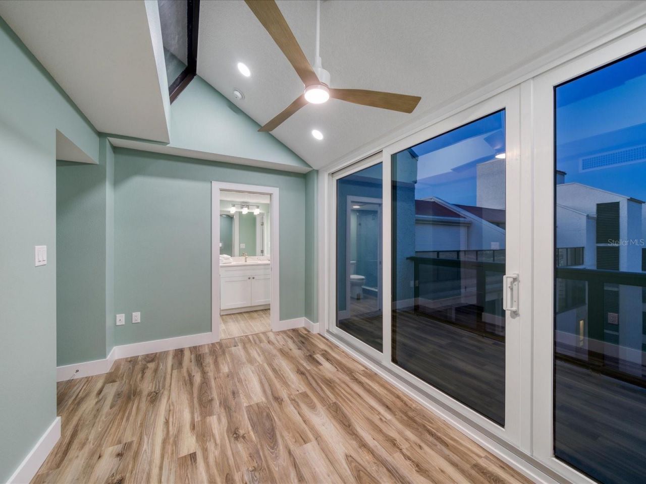 450 Gulfview Boulevard S, Unit 1708, Clearwater, FL 33767 Photo