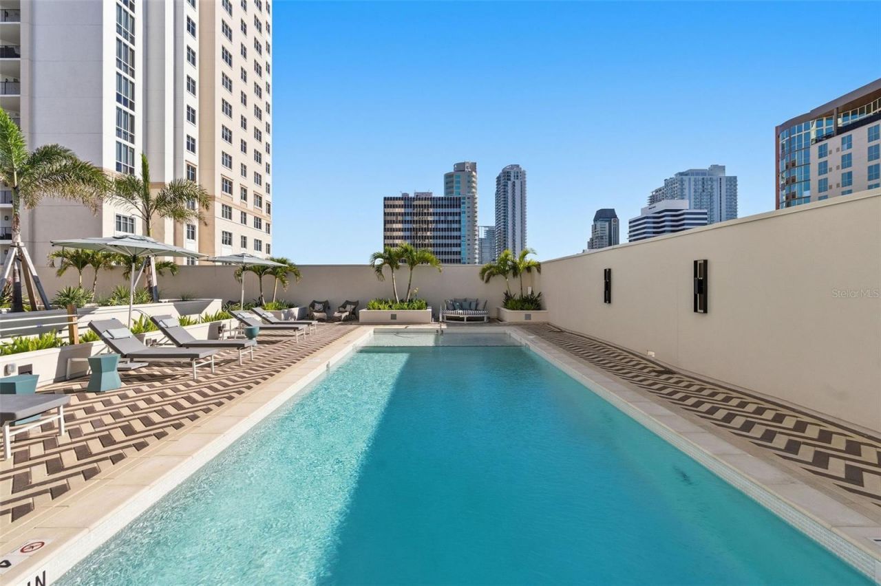 126 4th Avenue Ne, Unit 1401, Saint Petersburg, FL 33701 Photo