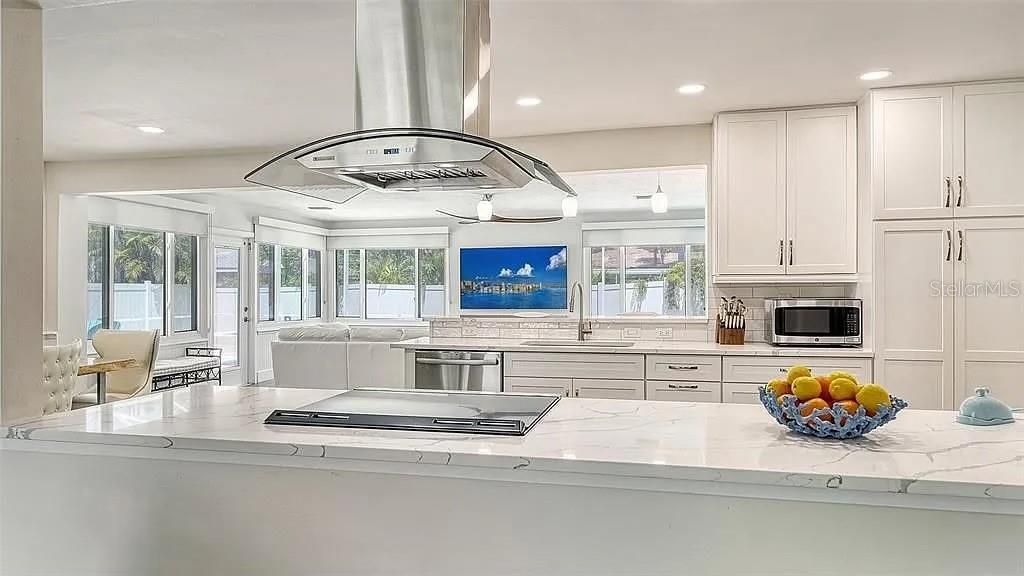 1857 Tulip Drive, Sarasota, FL 34239 Photo