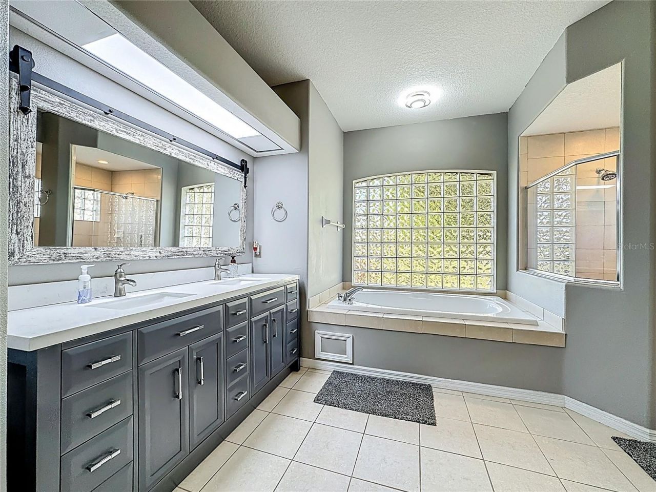 18002 Howling Wolf Run , Parrish, FL 34219 Photo