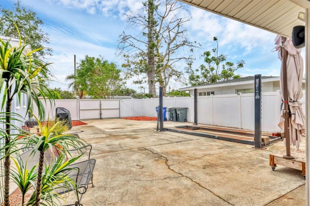 2715 52nd Avenue Terrace W, Bradenton, FL 34207 Photo