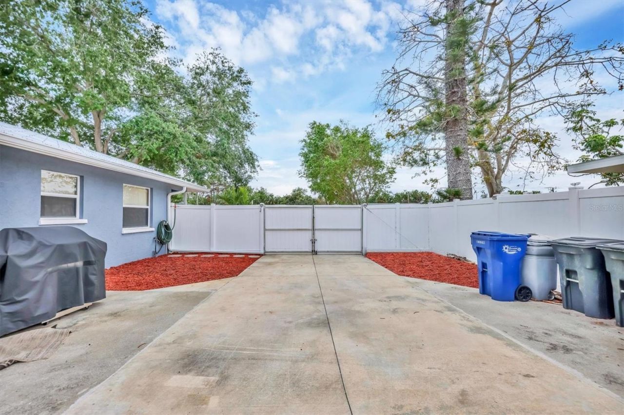 2715 52nd Avenue Terrace W, Bradenton, FL 34207 Photo