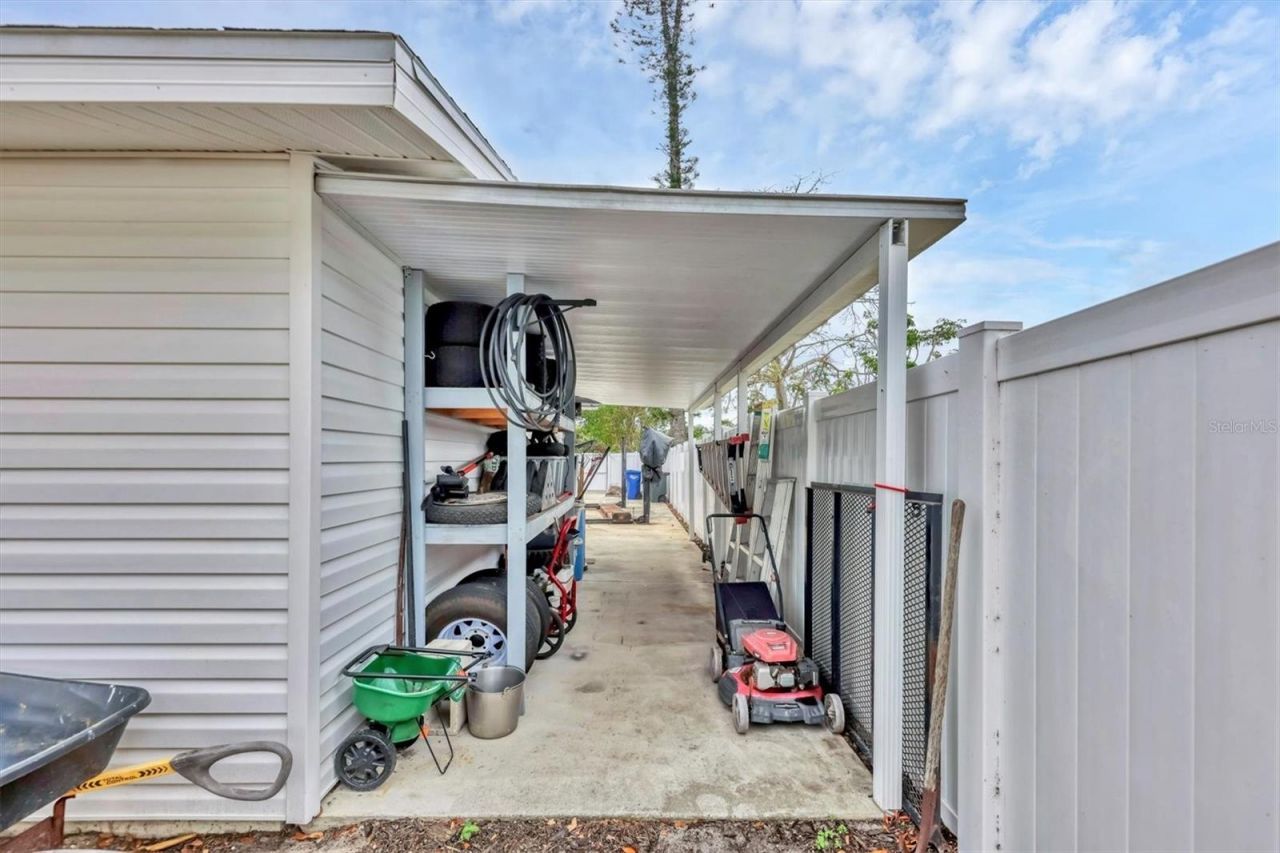 2715 52nd Avenue Terrace W, Bradenton, FL 34207 Photo