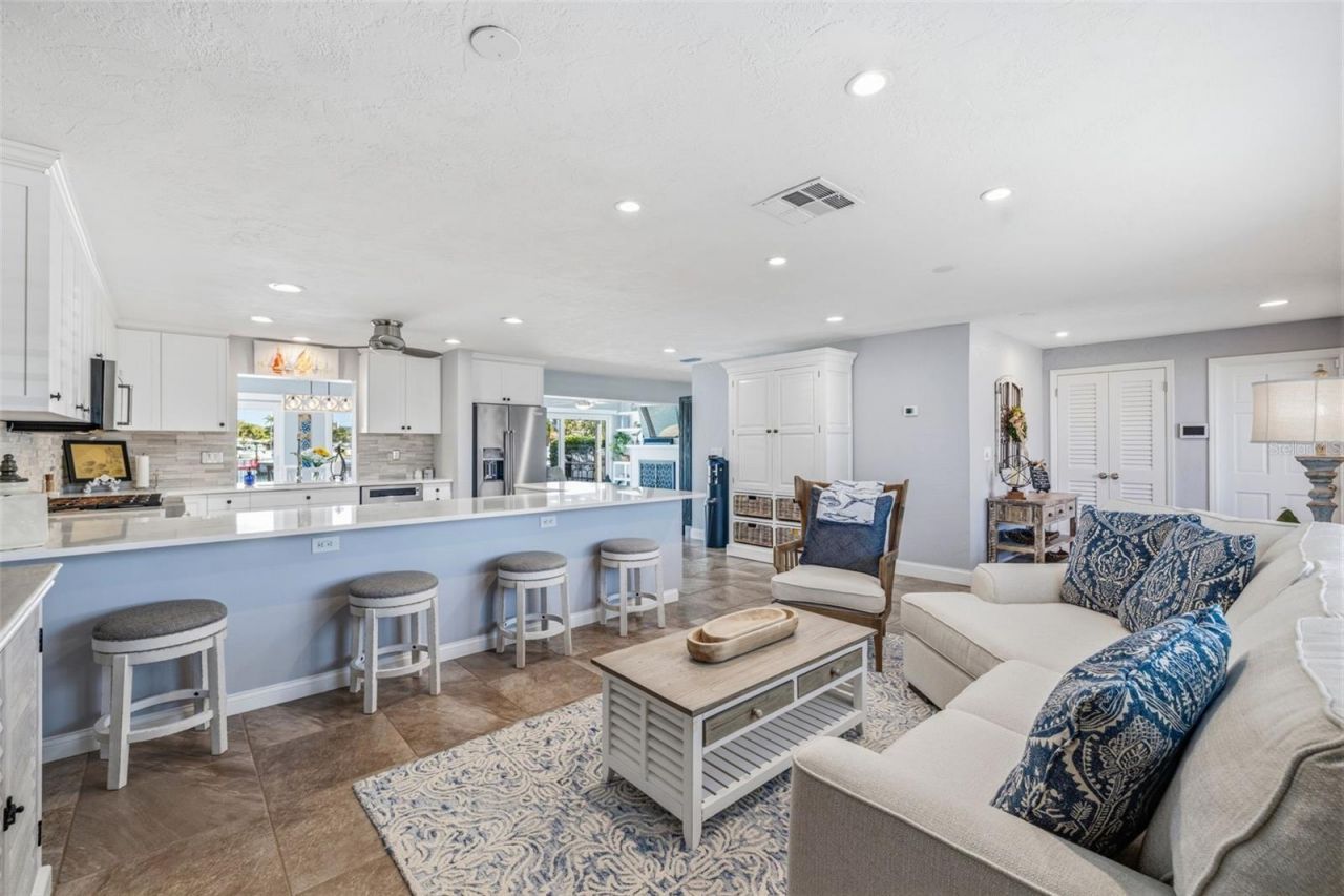 4310 40th Street S, Saint Petersburg, FL 33711 Photo