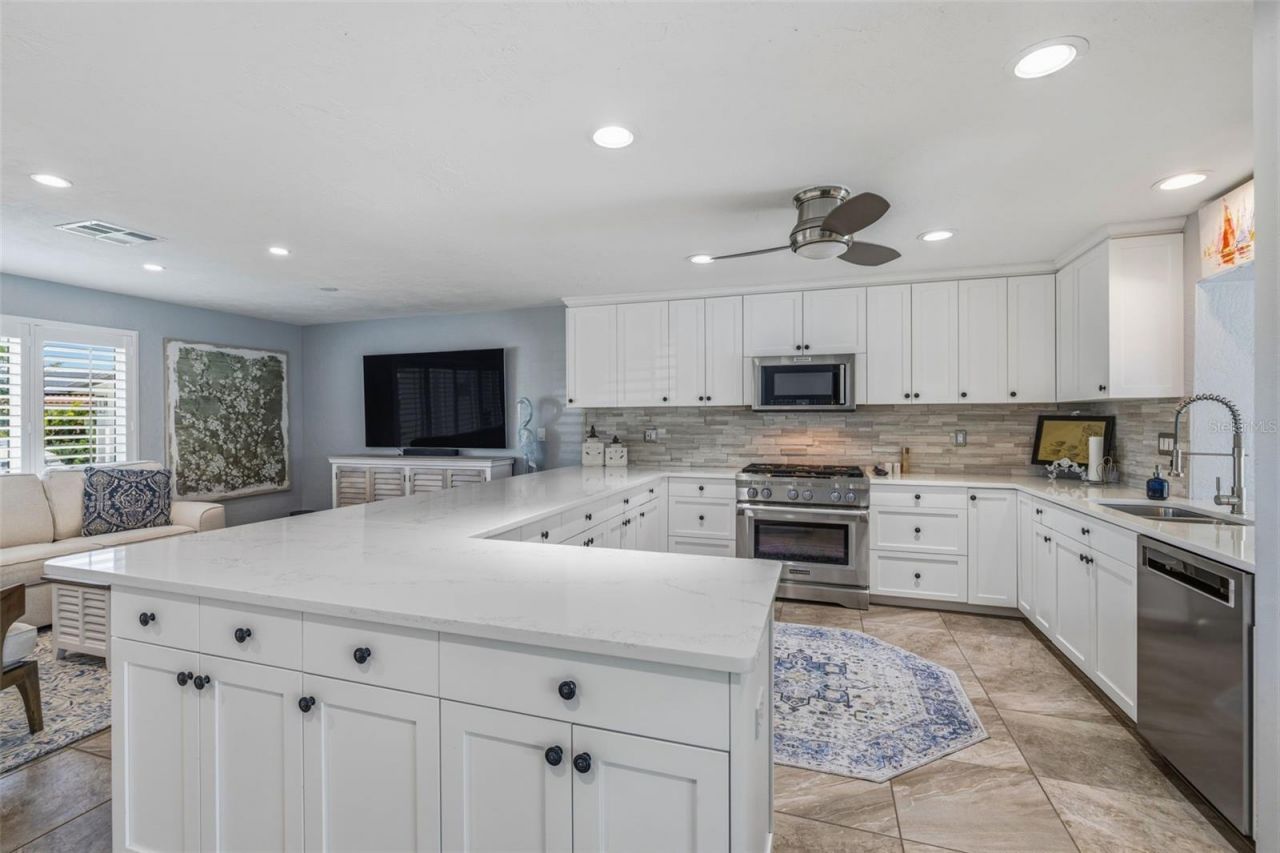 4310 40th Street S, Saint Petersburg, FL 33711 Photo