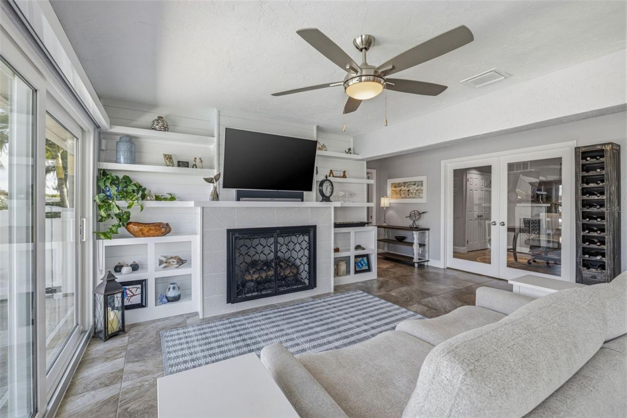 4310 40th Street S, Saint Petersburg, FL 33711 Photo