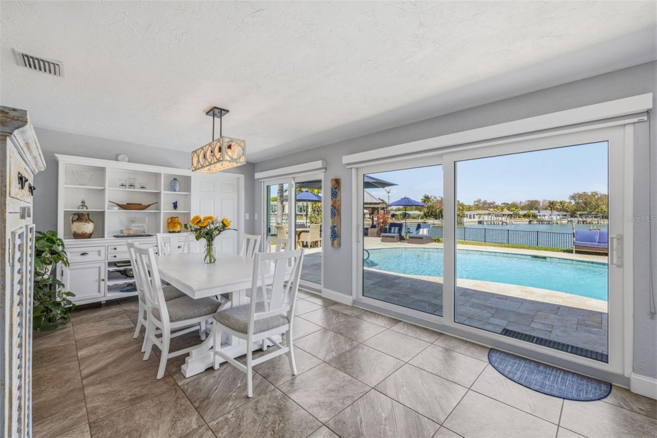 4310 40th Street S, Saint Petersburg, FL 33711 Photo