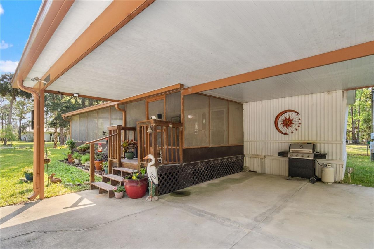 3650 SE 176th Place, Inglis, FL 34449 Photo