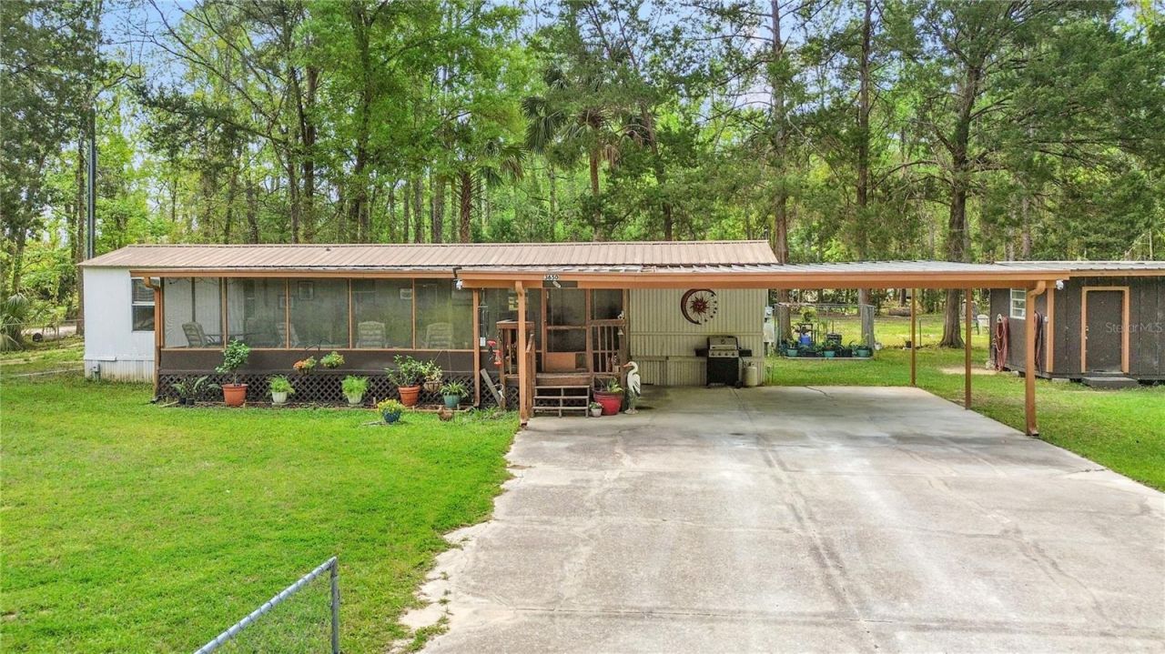 3650 SE 176th Place, Inglis, FL 34449 Photo