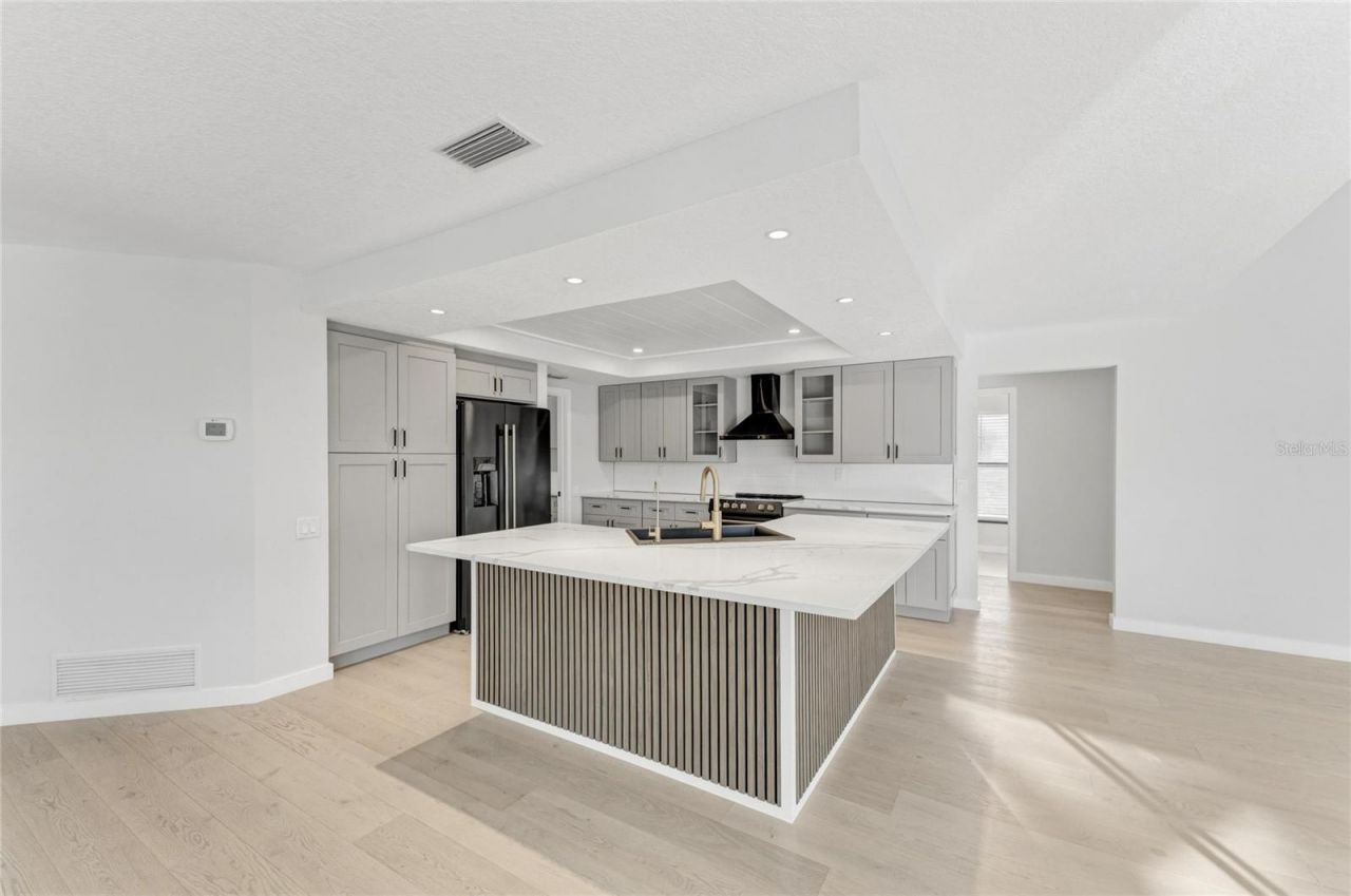 5328 Dominica Circle, Sarasota, FL 34233 Photo