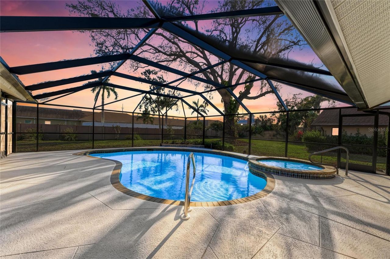 5328 Dominica Circle, Sarasota, FL 34233 Photo