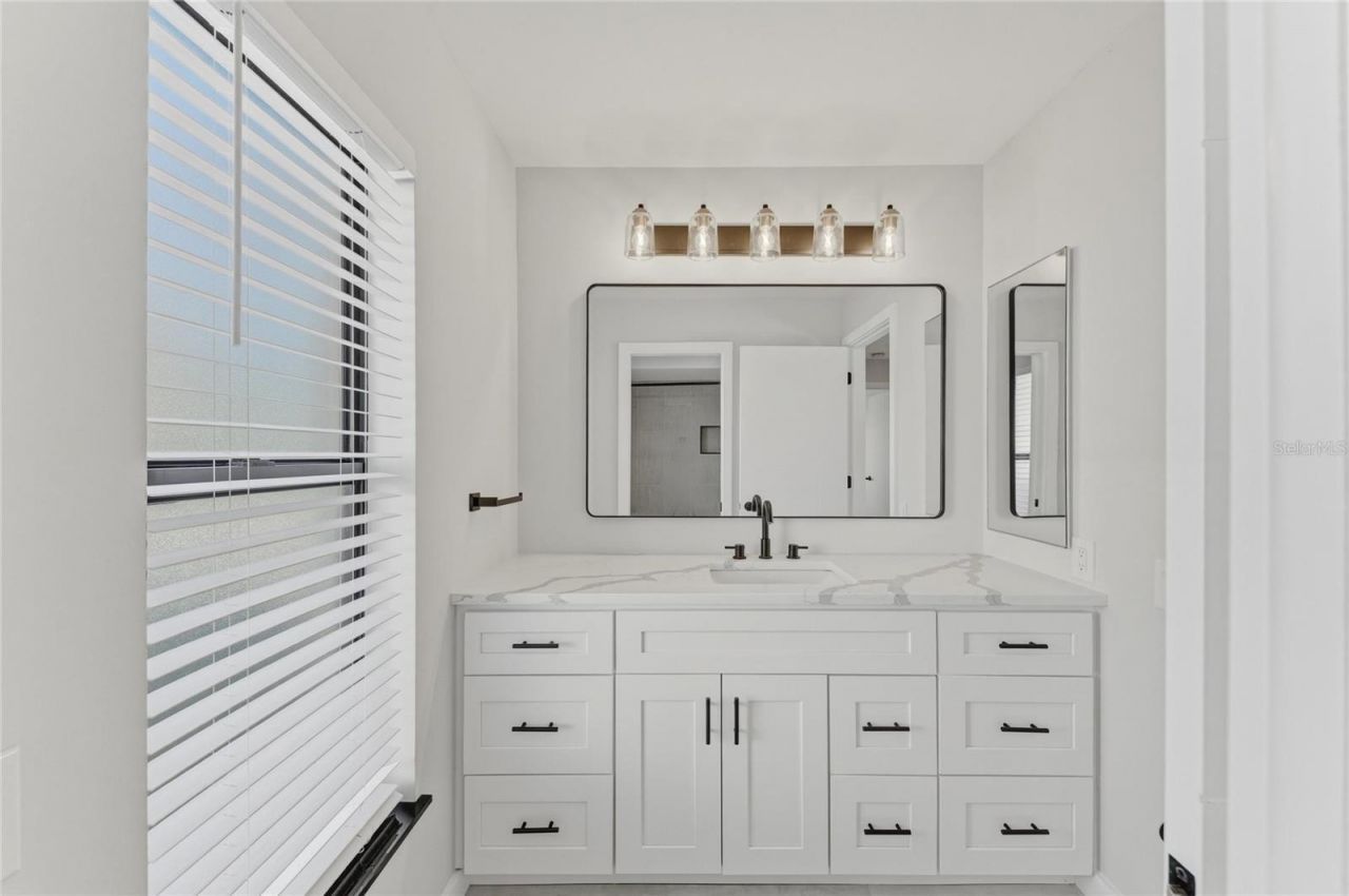 5328 Dominica Circle, Sarasota, FL 34233 Photo