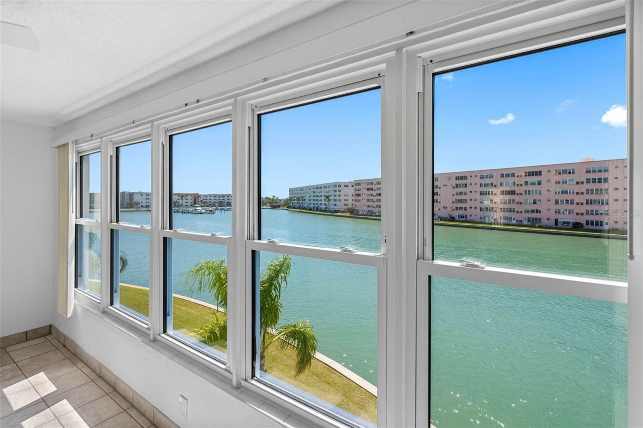 5960 30th Avenue S, Unit 312, Gulfport, FL 33707 Photo