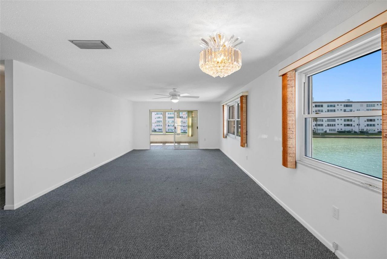 5960 30th Avenue S, Unit 312, Gulfport, FL 33707 Photo