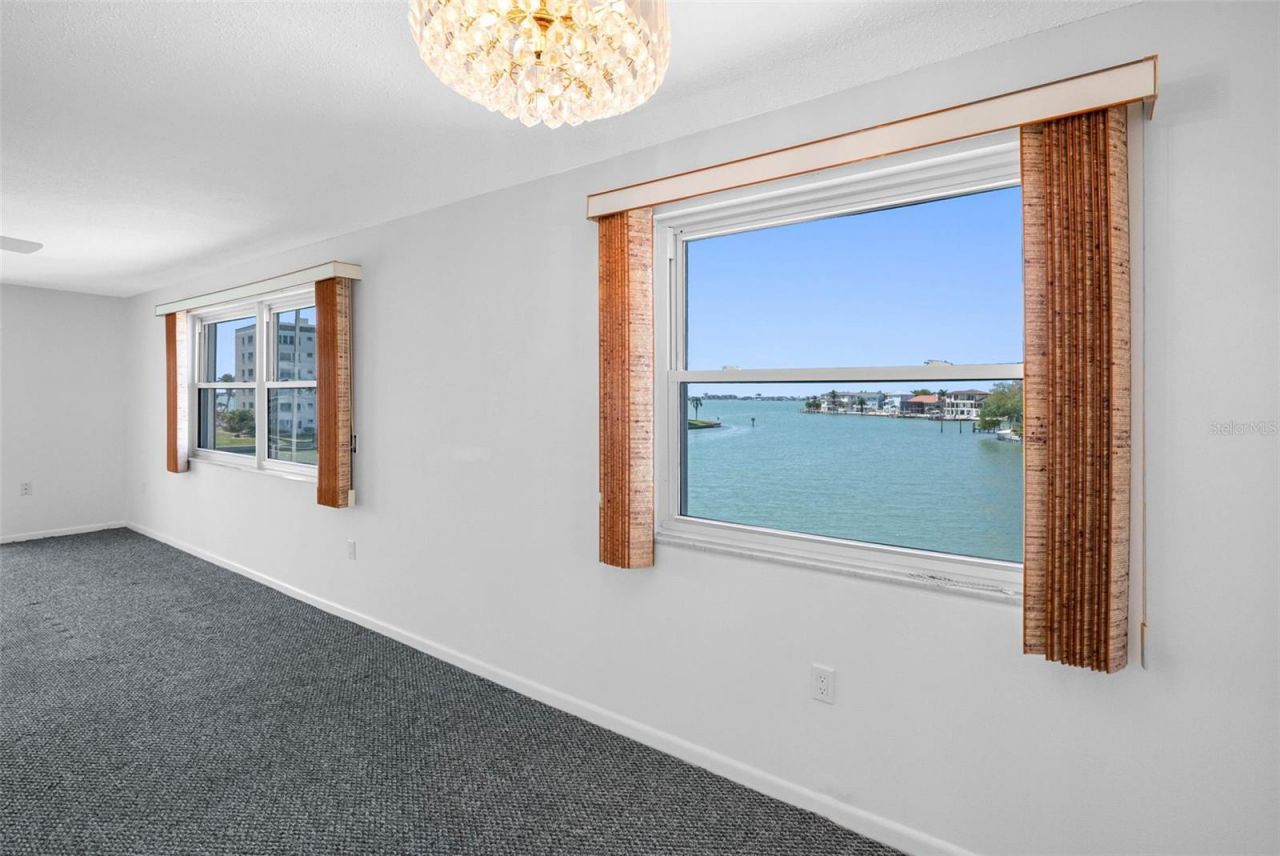 5960 30th Avenue S, Unit 312, Gulfport, FL 33707 Photo