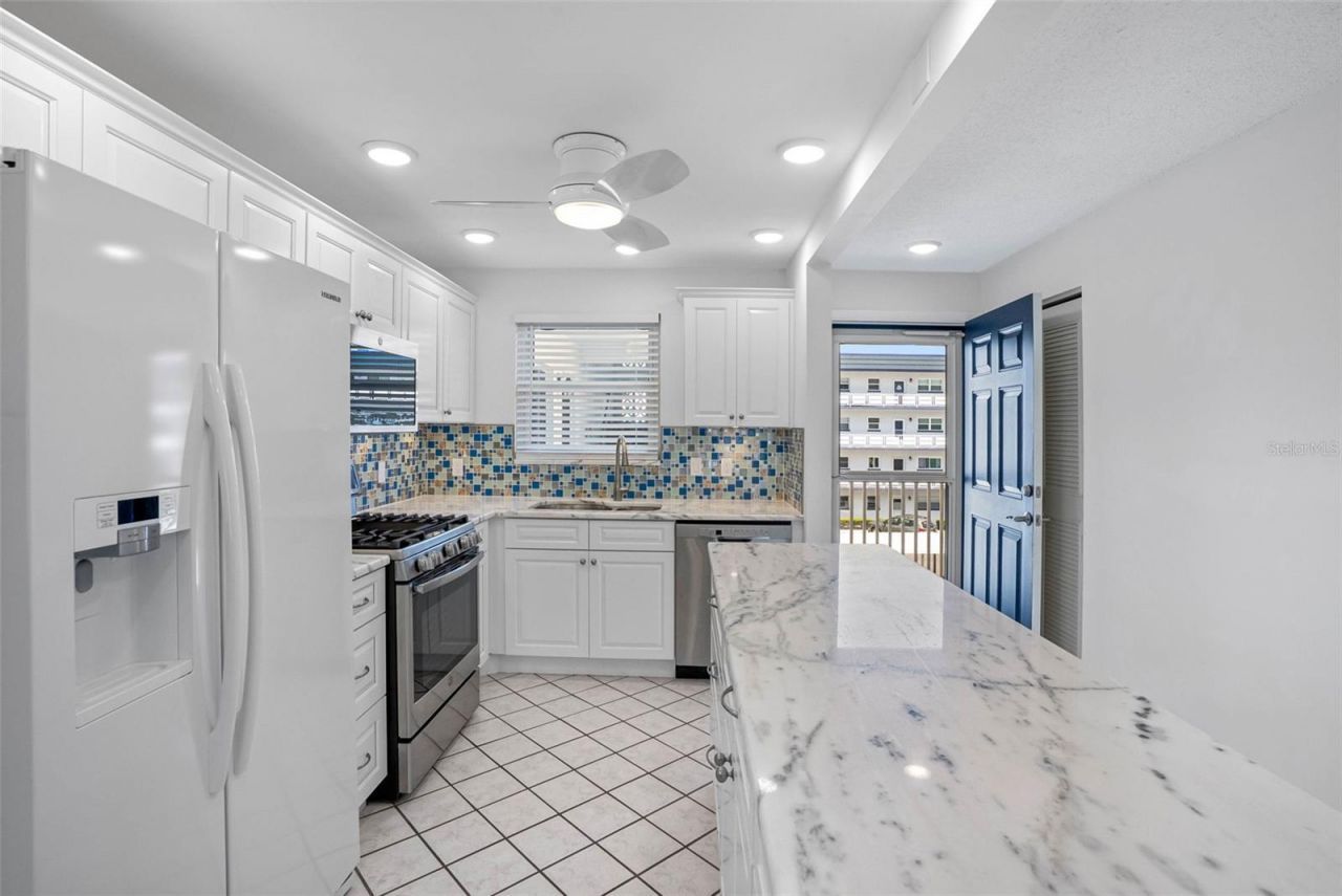 5960 30th Avenue S, Unit 312, Gulfport, FL 33707 Photo