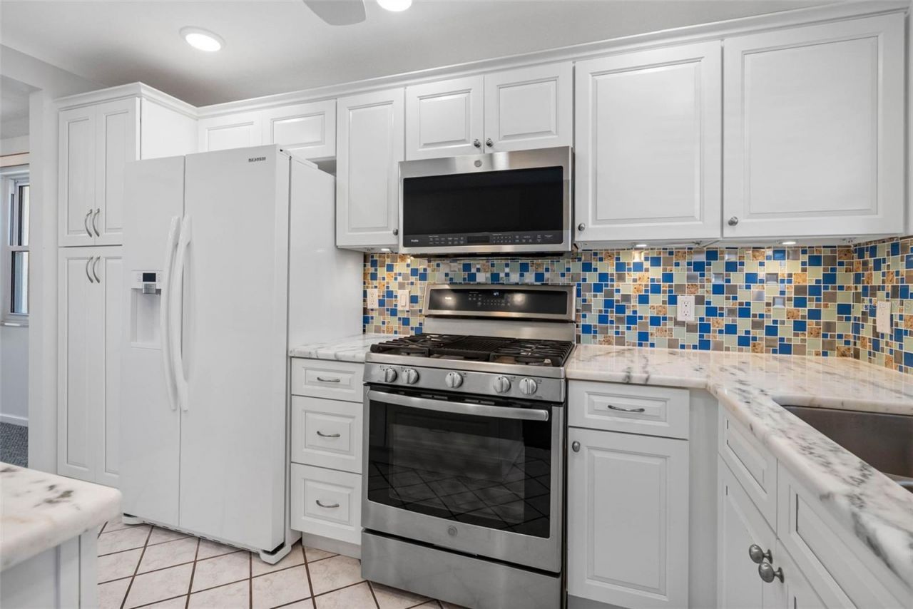 5960 30th Avenue S, Unit 312, Gulfport, FL 33707 Photo