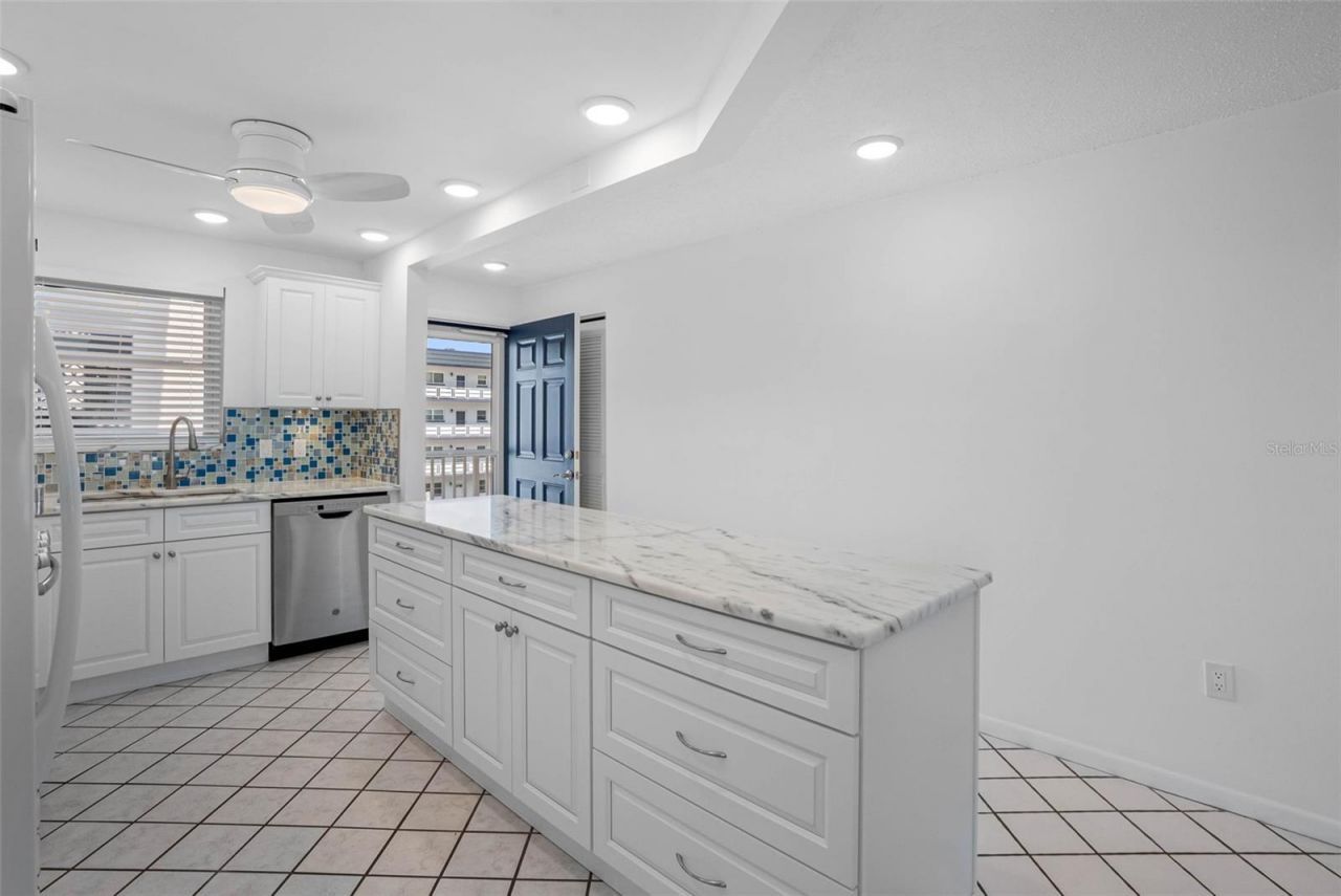 5960 30th Avenue S, Unit 312, Gulfport, FL 33707 Photo