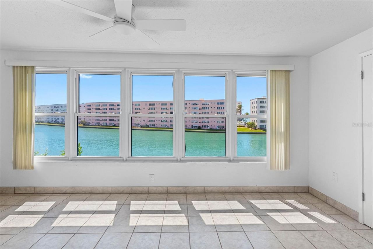 5960 30th Avenue S, Unit 312, Gulfport, FL 33707 Photo