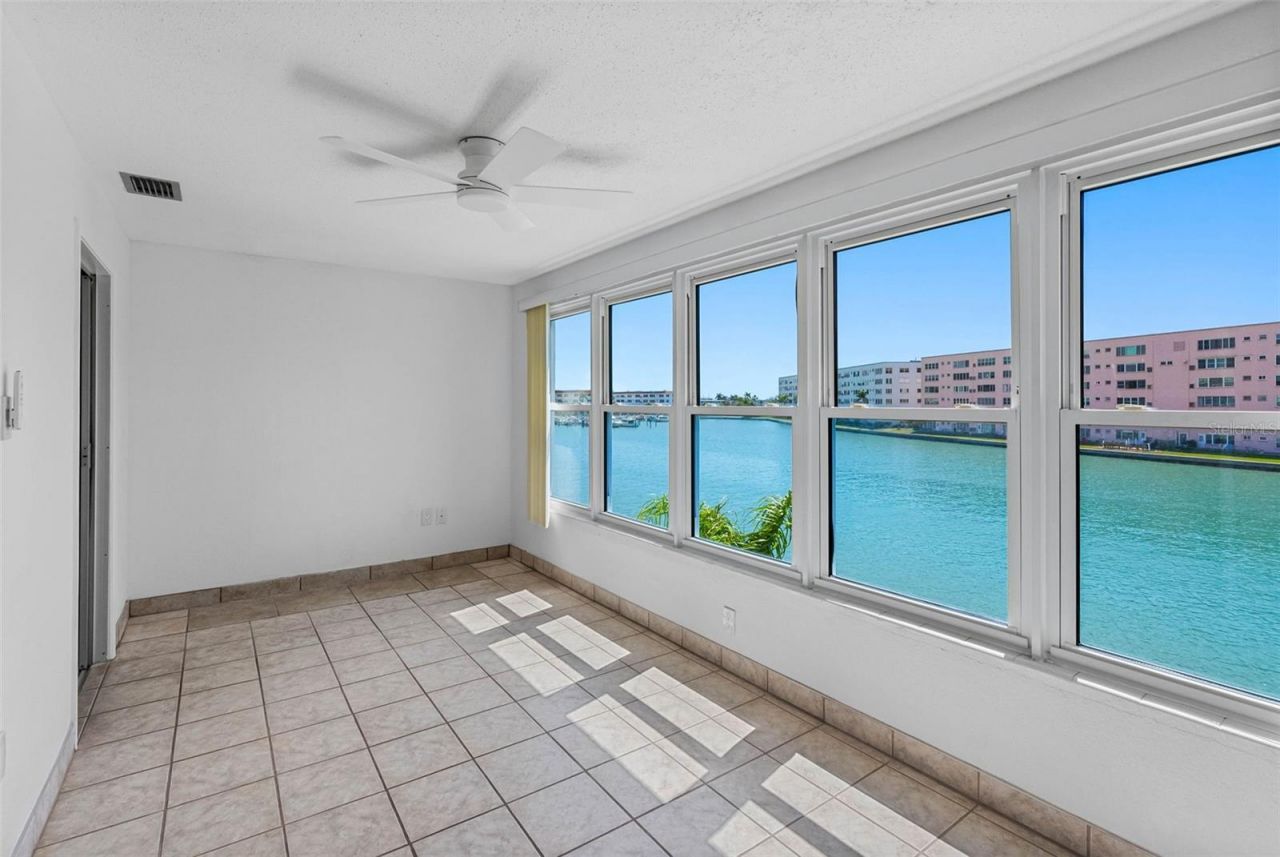 5960 30th Avenue S, Unit 312, Gulfport, FL 33707 Photo