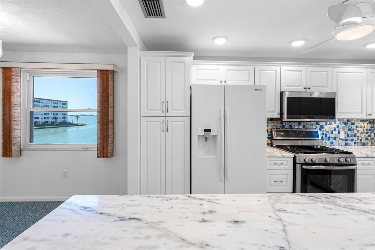 5960 30th Avenue S, Unit 312, Gulfport, FL 33707 Photo