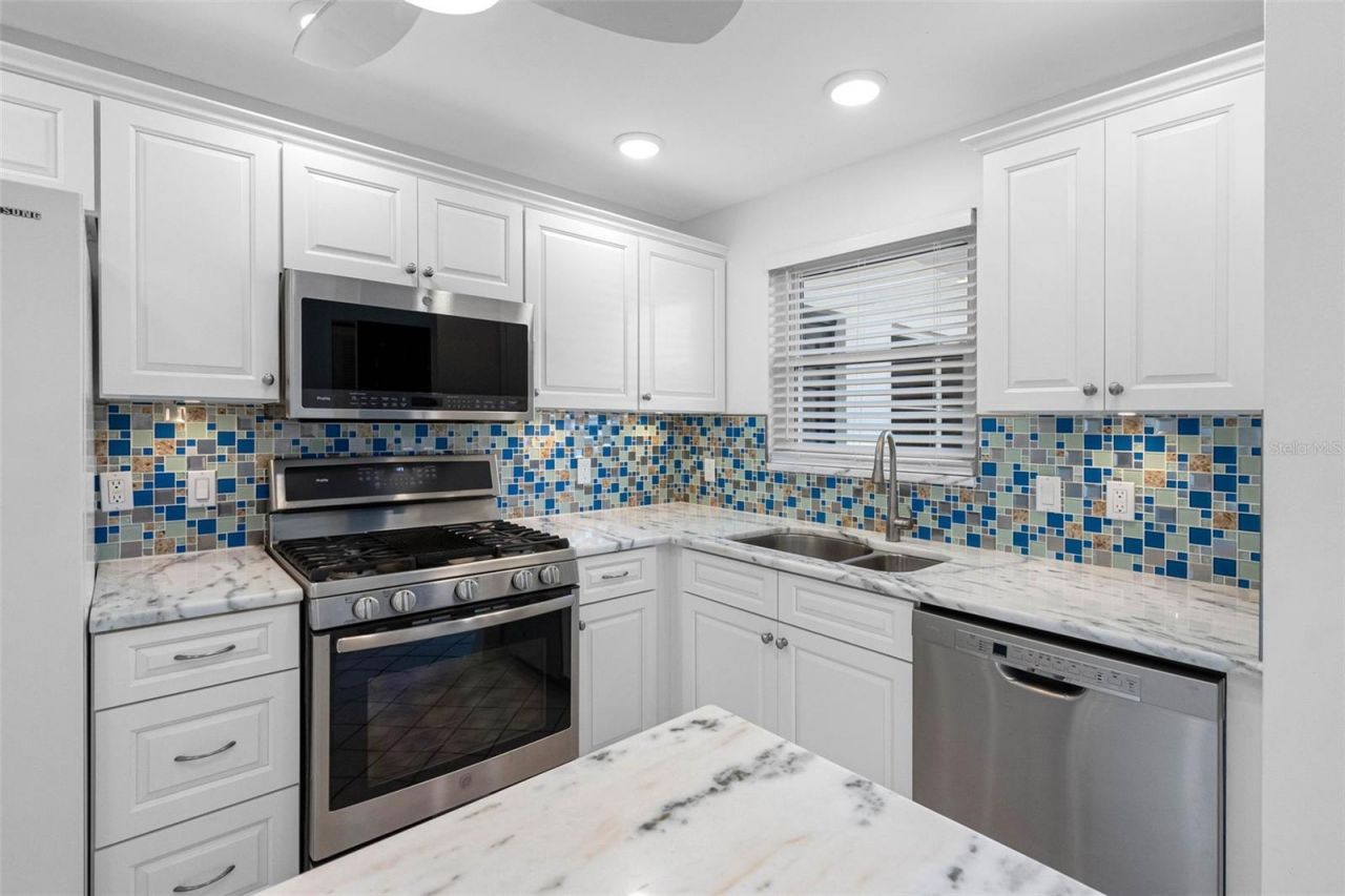 5960 30th Avenue S, Unit 312, Gulfport, FL 33707 Photo