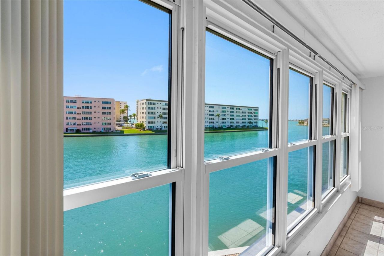 5960 30th Avenue S, Unit 312, Gulfport, FL 33707 Photo