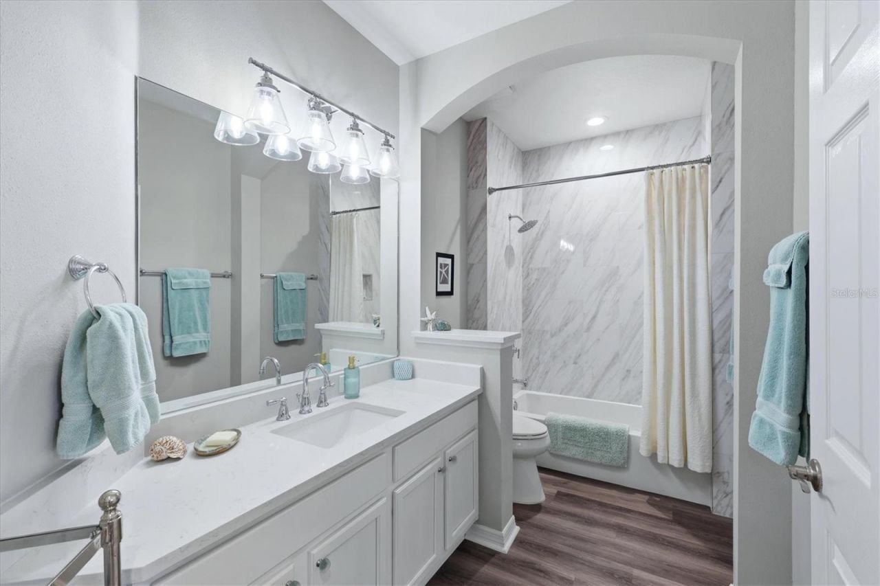 5427 Napa Drive , Sarasota, FL 34243 Photo