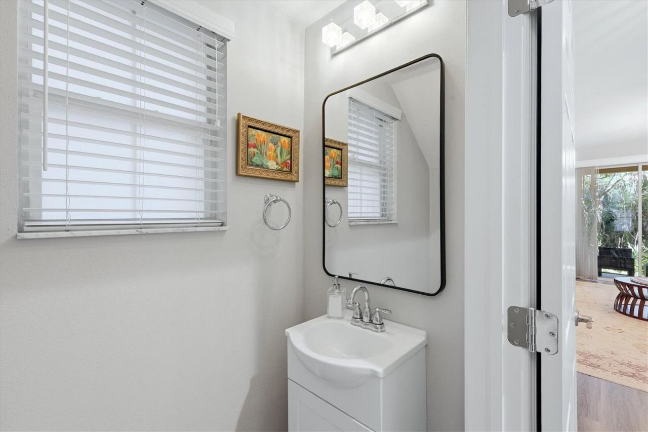 5427 Napa Drive , Sarasota, FL 34243 Photo