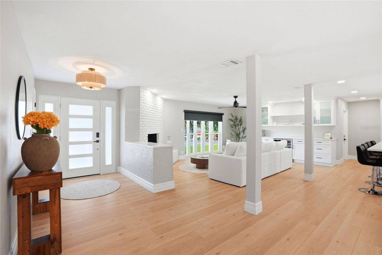 521 51st Avenue S, Saint Petersburg, FL 33705 Photo