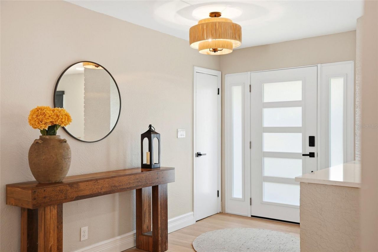 521 51st Avenue S, Saint Petersburg, FL 33705 Photo