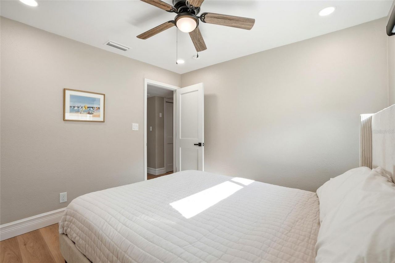 521 51st Avenue S, Saint Petersburg, FL 33705 Photo