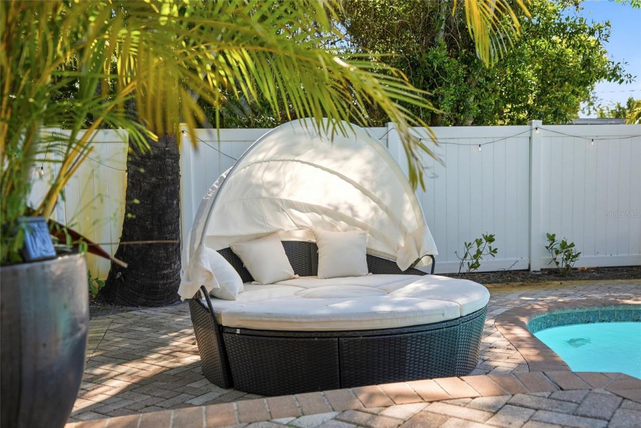 521 51st Avenue S, Saint Petersburg, FL 33705 Photo