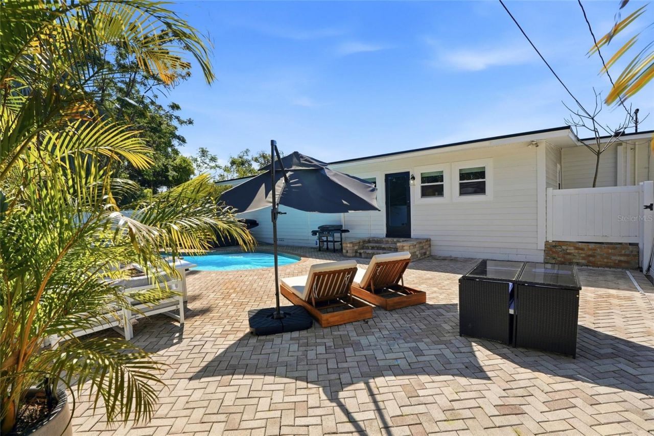 521 51st Avenue S, Saint Petersburg, FL 33705 Photo