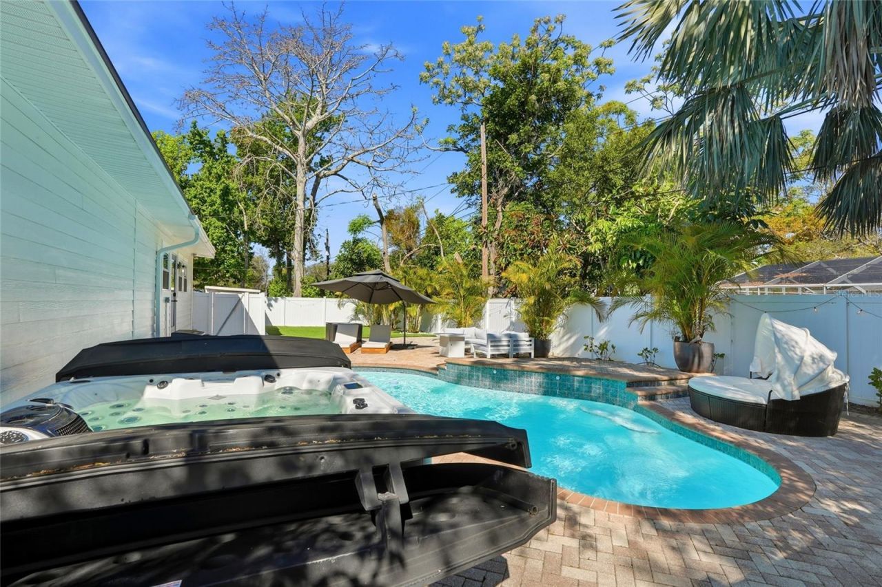 521 51st Avenue S, Saint Petersburg, FL 33705 Photo