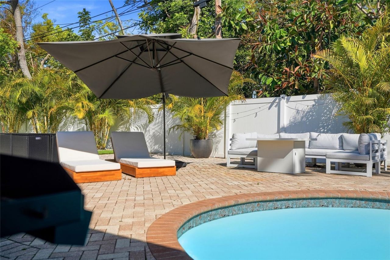 521 51st Avenue S, Saint Petersburg, FL 33705 Photo