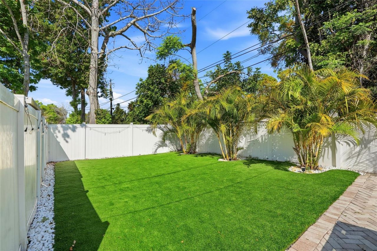 521 51st Avenue S, Saint Petersburg, FL 33705 Photo