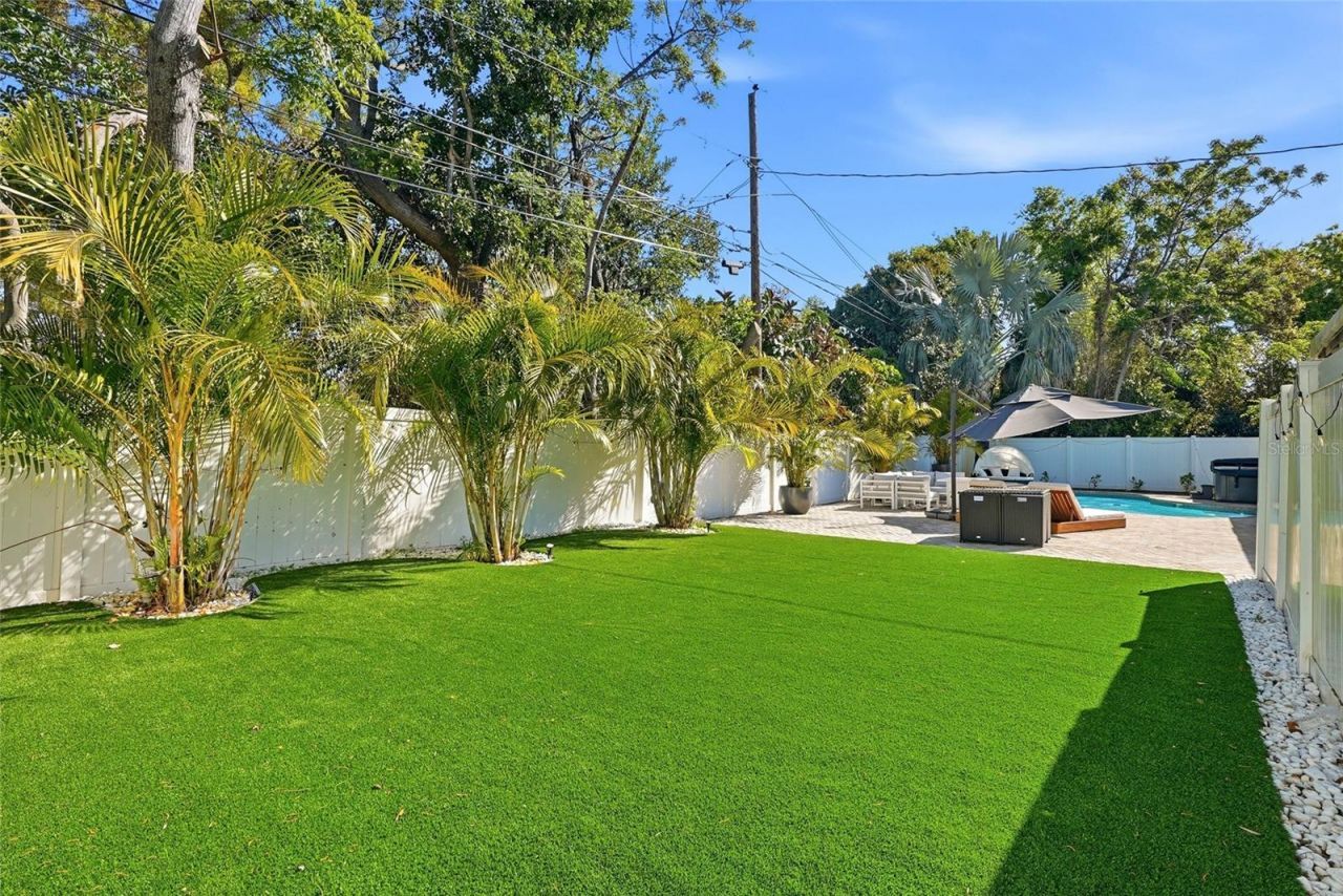 521 51st Avenue S, Saint Petersburg, FL 33705 Photo