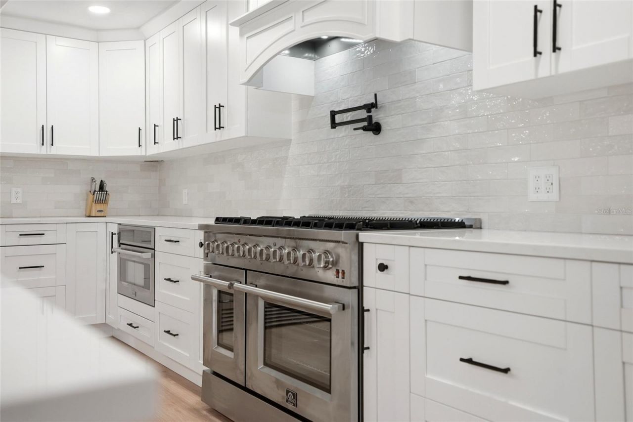 521 51st Avenue S, Saint Petersburg, FL 33705 Photo