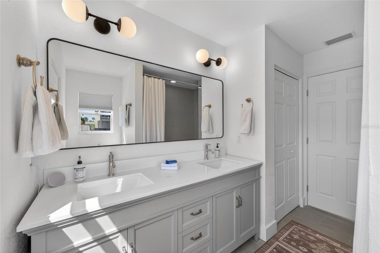 4091 13th Way Ne, Saint Petersburg, FL 33703 Photo