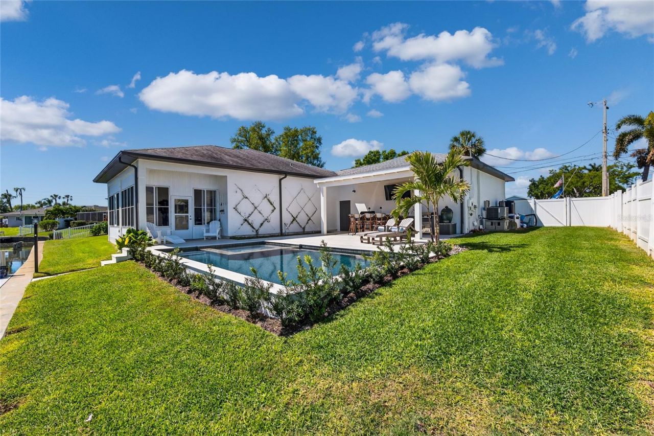 4091 13th Way Ne, Saint Petersburg, FL 33703 Photo