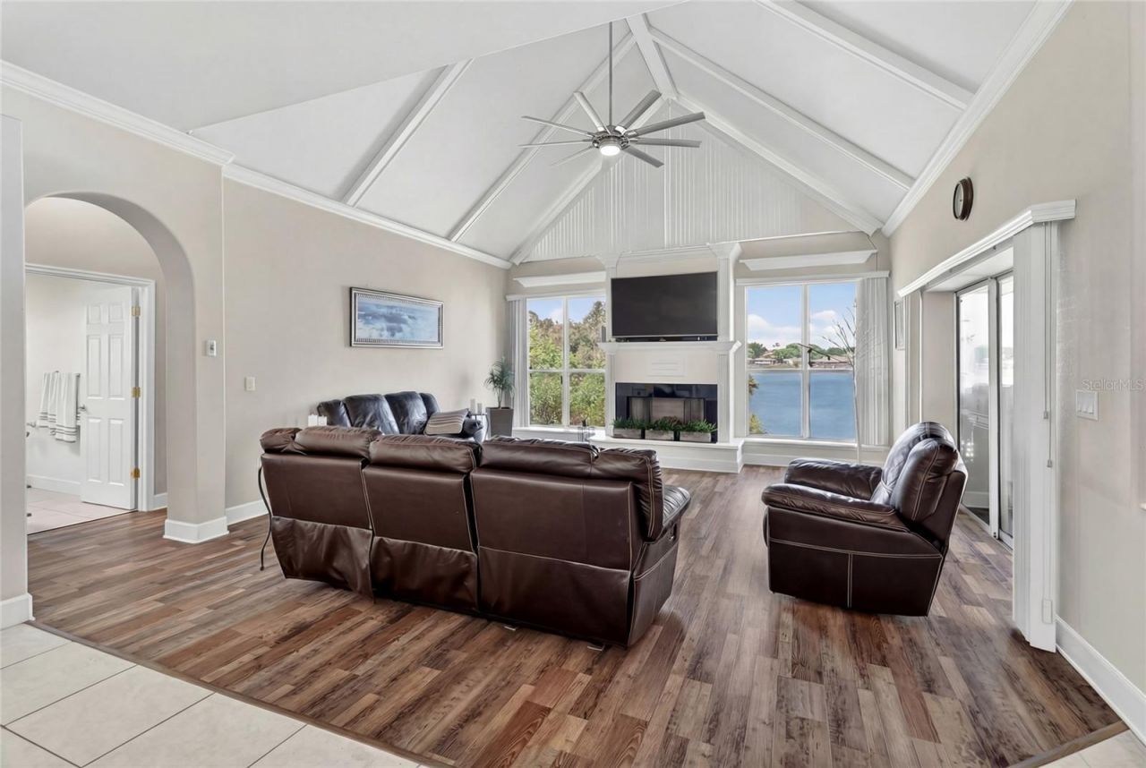 1028 S Lake Mariam Drive, Winter Haven, FL 33884 Photo
