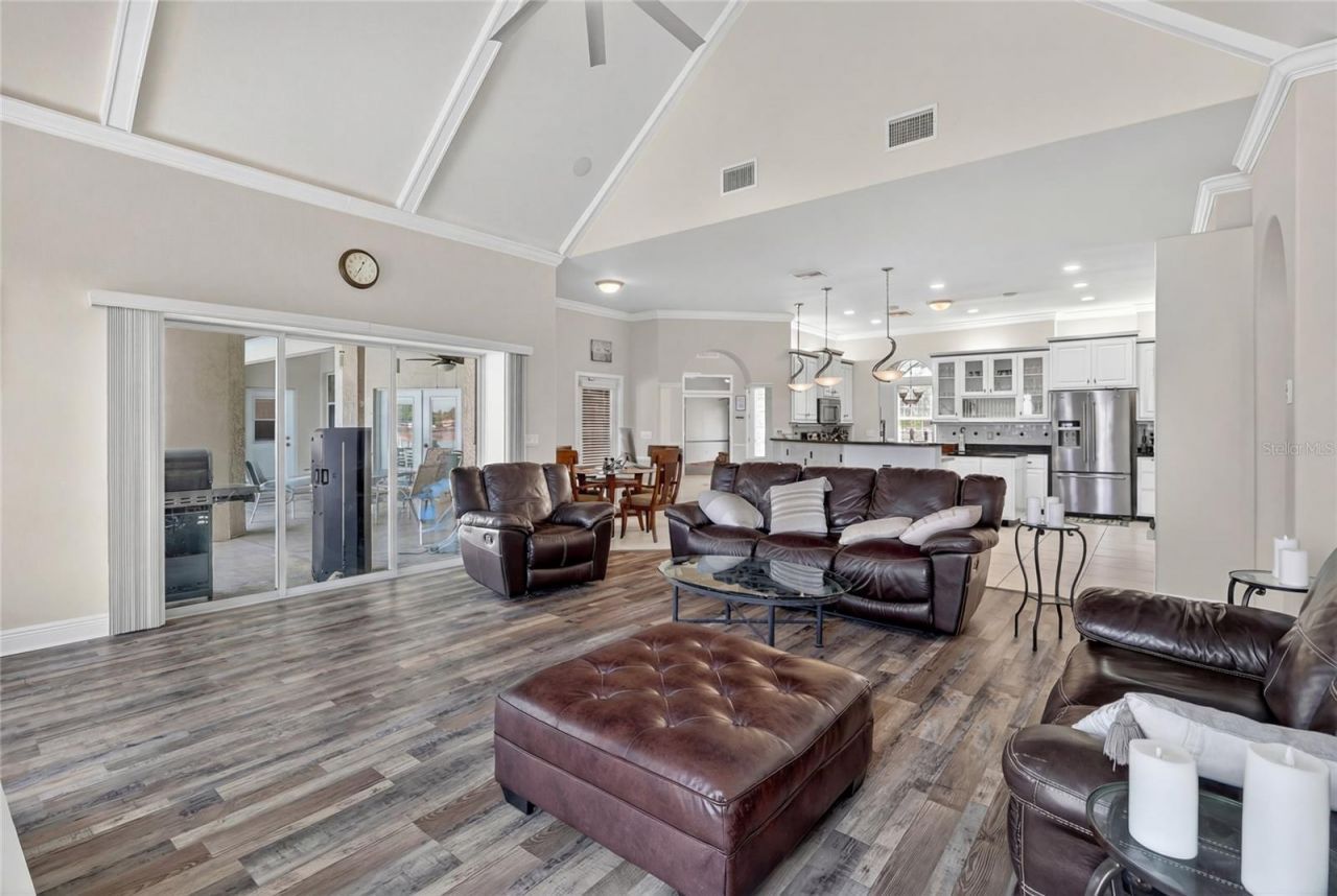 1028 S Lake Mariam Drive, Winter Haven, FL 33884 Photo