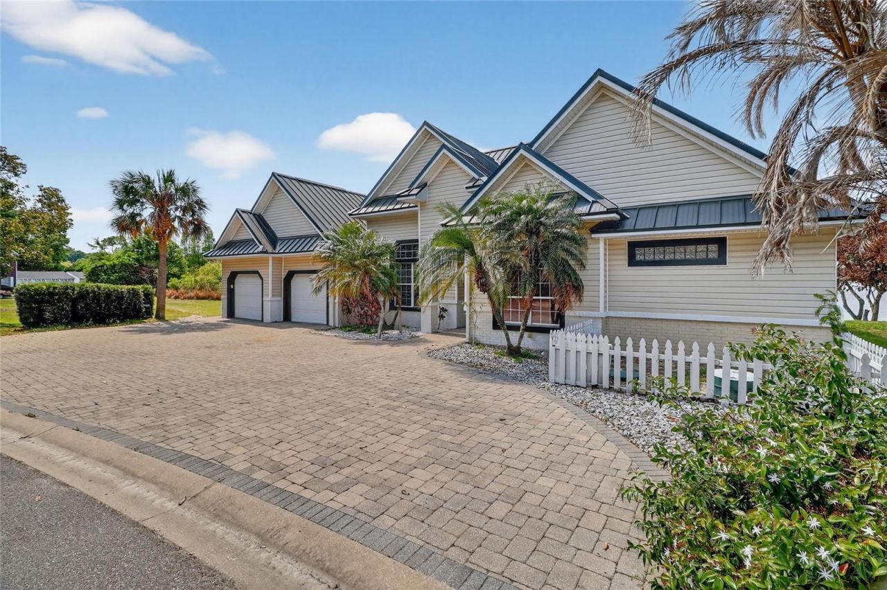 1028 S Lake Mariam Drive, Winter Haven, FL 33884 Photo