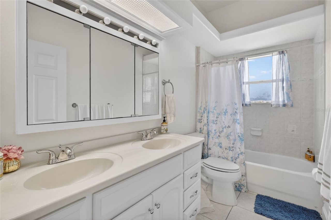 1028 S Lake Mariam Drive, Winter Haven, FL 33884 Photo