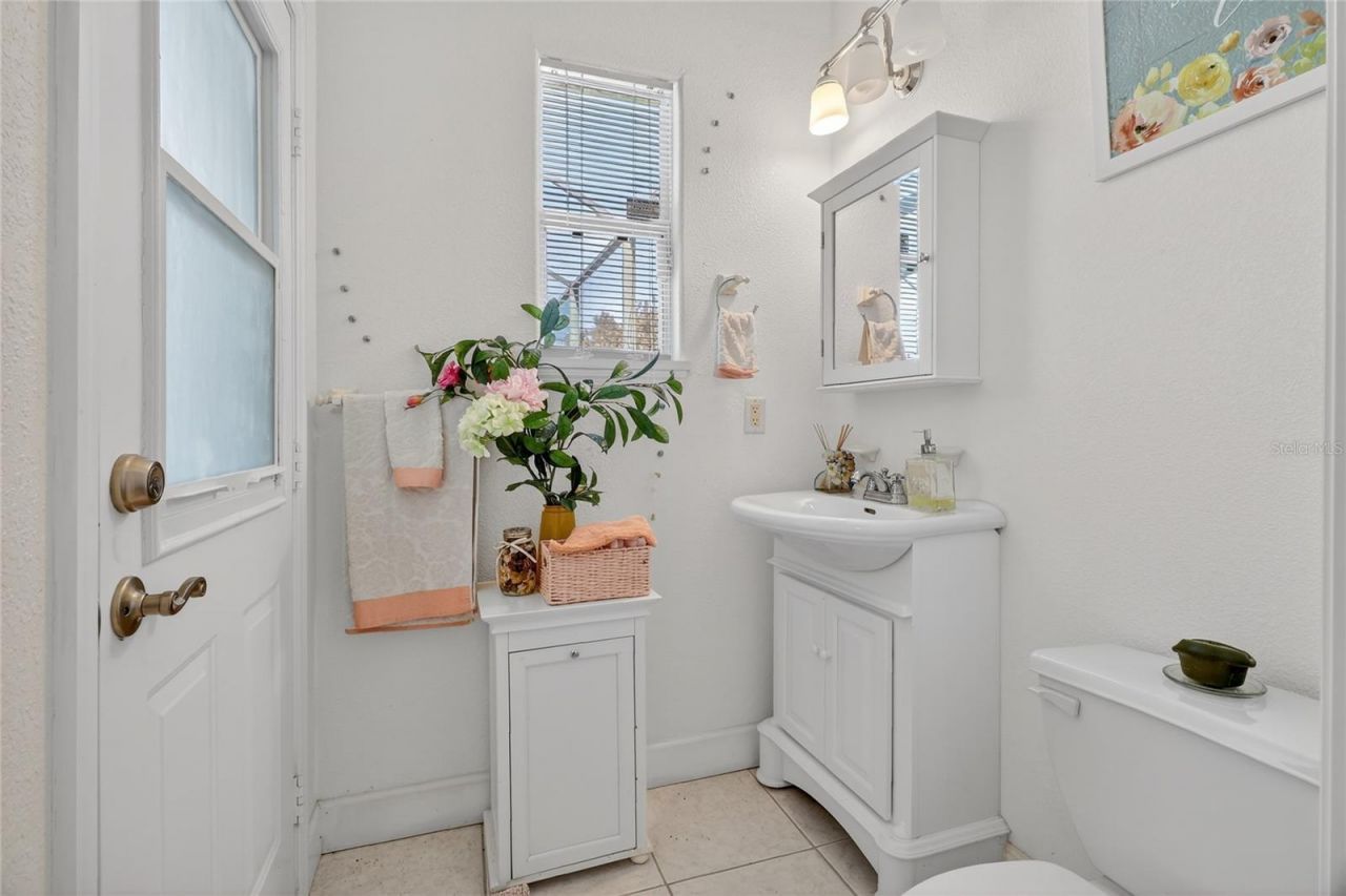 1028 S Lake Mariam Drive, Winter Haven, FL 33884 Photo