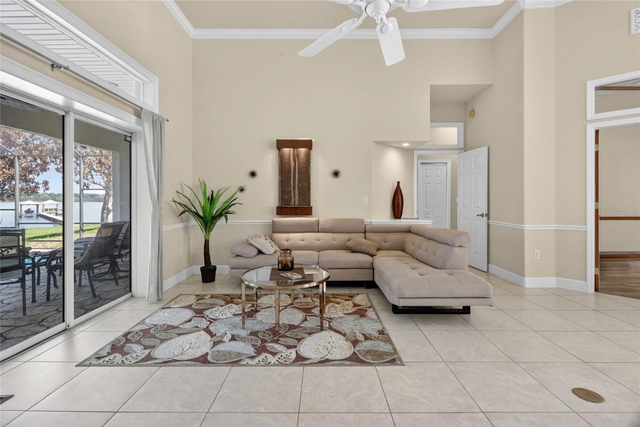 1028 S Lake Mariam Drive, Winter Haven, FL 33884 Photo