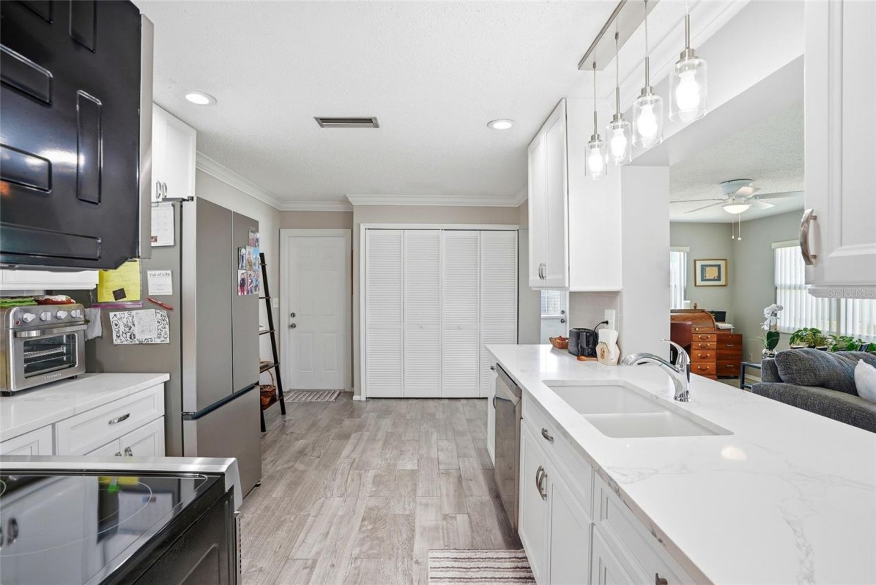 3469 100th Avenue N, Unit 4, Pinellas Park, FL 33782 Photo